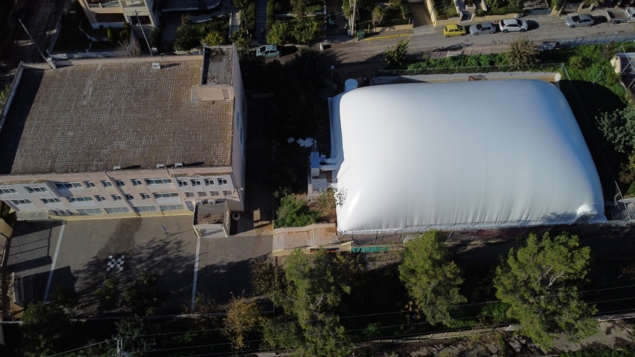 &Delta;&eta;&mu;&omicron;&tau;&iota;&kappa;ό &Sigma;&upsilon;&mu;&beta;&omicron;ύ&lambda;&iota;&omicron; &sigma;&tau;&eta;&nu; &Mu;&epsilon;&tau;&alpha;&mu;ό&rho;&phi;&omega;&sigma;&eta; &mu;&epsilon; &theta;έ&mu;&alpha; &tau;&omicron; "&mu;&pi;&alpha;&lambda;ό&nu;&iota;" &sigma;&tau;&omicron; 4&omicron; &Gamma;&upsilon;&mu;&nu;ά&sigma;&iota;&omicron;