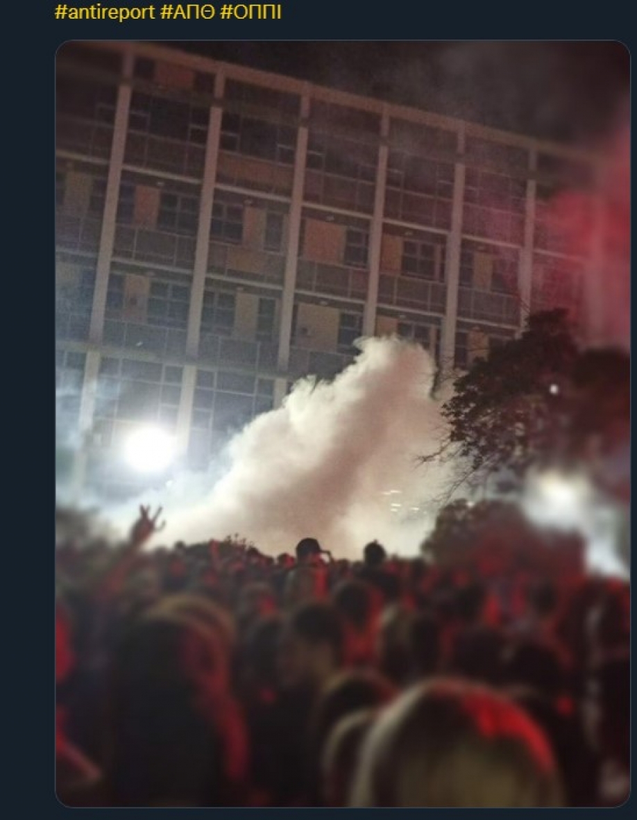 Αδιανόητη επίθεση με χημικά σε συναυλία (Video)!