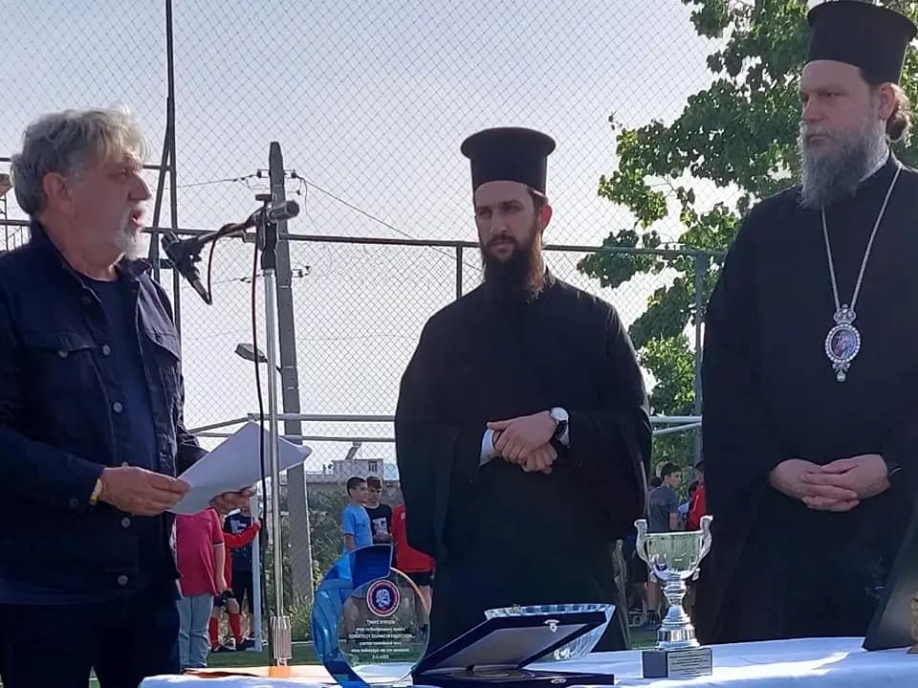 &Epsilon;&gamma;&kappa;&alpha;ί&nu;&iota;&alpha; &sigma;&tau;&omicron; &delta;&eta;&mu;&omicron;&tau;&iota;&kappa;ό &gamma;ή&pi;&epsilon;&delta;&omicron; &pi;&omicron;&delta;&omicron;&sigma;&phi;&alpha;ί&rho;&omicron;&upsilon; &sigma;&tau;&eta; &Nu;έ&alpha; &Phi;&iota;&lambda;&alpha;&delta;έ&lambda;&phi;&epsilon;&iota;&alpha;