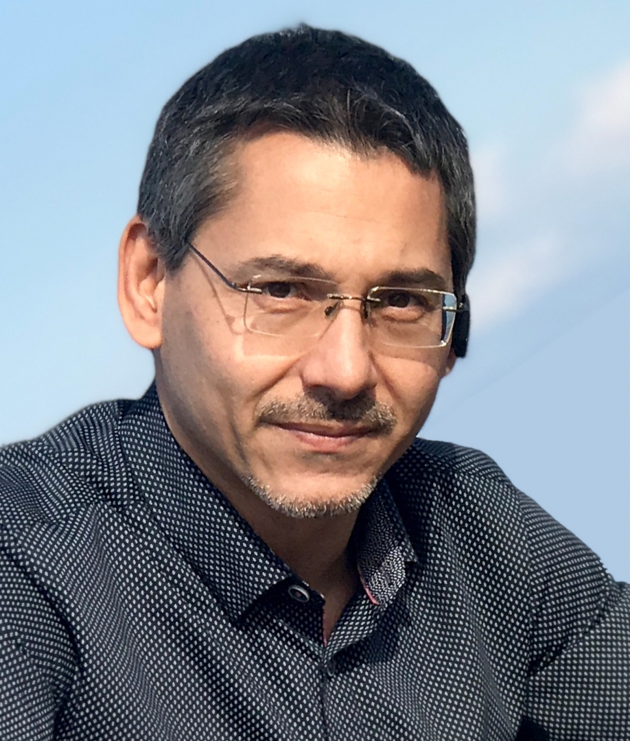 &Alpha;&nu;&delta;&rho;.&Beta;&alpha;&sigma;&iota;&lambda;ό&pi;&omicron;&upsilon;&lambda;&omicron;&sigmaf;: &Omicron; &kappa;. &Mu;&pi;&omicron;&upsilon;&rho;&nu;&omicron;ύ&sigmaf; &beta;ά&zeta;&epsilon;&iota; &tau;&omicron;&upsilon;&sigmaf; &pi;&omicron;&lambda;ί&tau;&epsilon;&sigmaf; &nu;&alpha; &kappa;&alpha;&lambda;ύ&psi;&omicron;&upsilon;&nu; &tau;&eta;&nu; &alpha;&nu;&epsilon;&pi;ά&rho;&kappa;&epsilon;&iota;ά &tau;&omicron;&upsilon; &mu;&epsilon; &delta;&rho;ά&sigma;&epsilon;&iota;&sigmaf; &epsilon;&theta;&epsilon;&lambda;&omicron;&nu;&tau;&iota;&sigma;&mu;&omicron;ύ