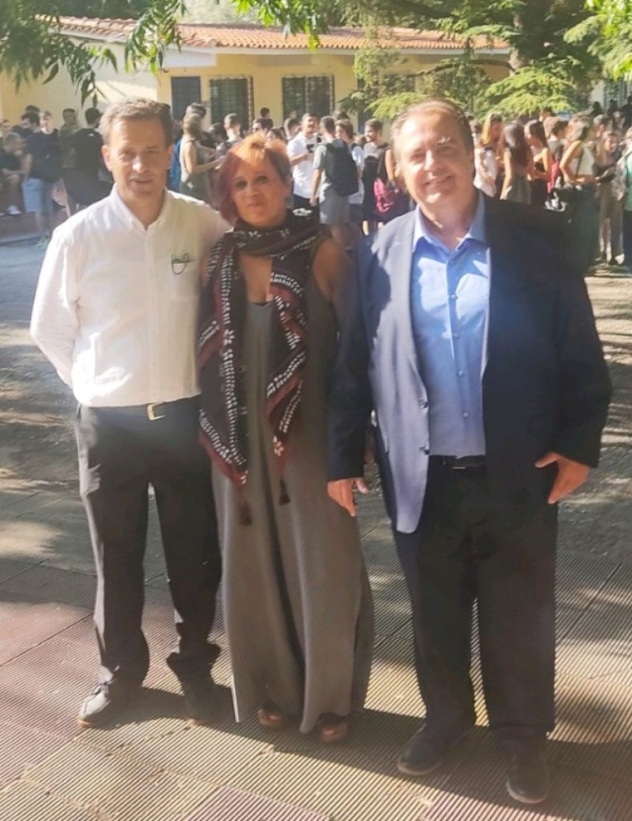 &Epsilon;&nu;&omega;&mu;έ&nu;&omicron; &Mu;&alpha;&rho;&omicron;ύ&sigma;&iota;: &Nu;έ&alpha; &sigma;&chi;&omicron;&lambda;&iota;&kappa;ή &chi;&rho;&omicron;&nu;&iota;ά &chi;&omega;&rho;ί&sigmaf; &tau;&omicron; 1&omicron; &iota;&sigma;&tau;&omicron;&rho;&iota;&kappa;ό &sigma;&chi;&omicron;&lambda;&epsilon;ί&omicron; &tau;&eta;&sigmaf; &pi;ό&lambda;&eta;&sigmaf; &mu;&alpha;&sigmaf;