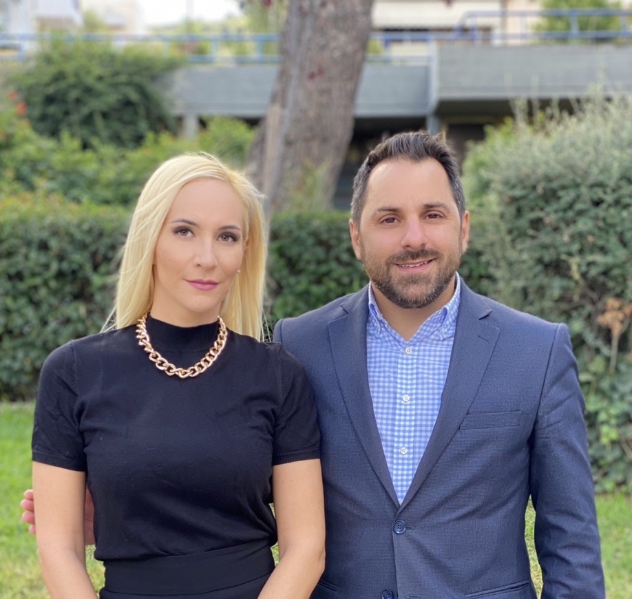 &Mu;&epsilon; &tau;&omicron;&nu; &Alpha;&lambda;έ&xi;&alpha;&nu;&delta;&rho;&omicron; &Mu;&omicron;&upsilon;&sigma;&tau;ό&gamma;&iota;&alpha;&nu;&nu;&eta; &sigma;&upsilon;&nu;&tau;ά&sigma;&sigma;&epsilon;&tau;&alpha;&iota; &eta; &Gamma;&epsilon;&omega;&rho;&gamma;ί&alpha; &Pi;&alpha;&pi;ά