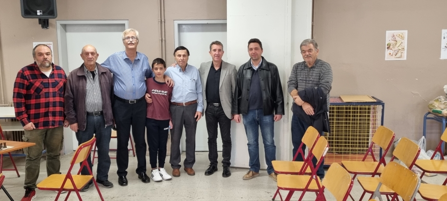 &Omicron; &Nu;&iota;&kappa;&eta;&phi;ό&rho;&omicron;&sigmaf; &Kappa;&omega;&nu;&sigma;&tau;&alpha;&nu;&tau;ί&nu;&omicron;&upsilon; &kappa;&alpha;&lambda;&epsilon;&sigma;&mu;έ&nu;&omicron;&sigmaf; &sigma;&epsilon; &delta;&upsilon;&omicron; &sigma;&eta;&mu;&alpha;&nu;&tau;&iota;&kappa;έ&sigmaf; &epsilon;&kappa;&delta;&eta;&lambda;ώ&sigma;&epsilon;&iota;&sigmaf;