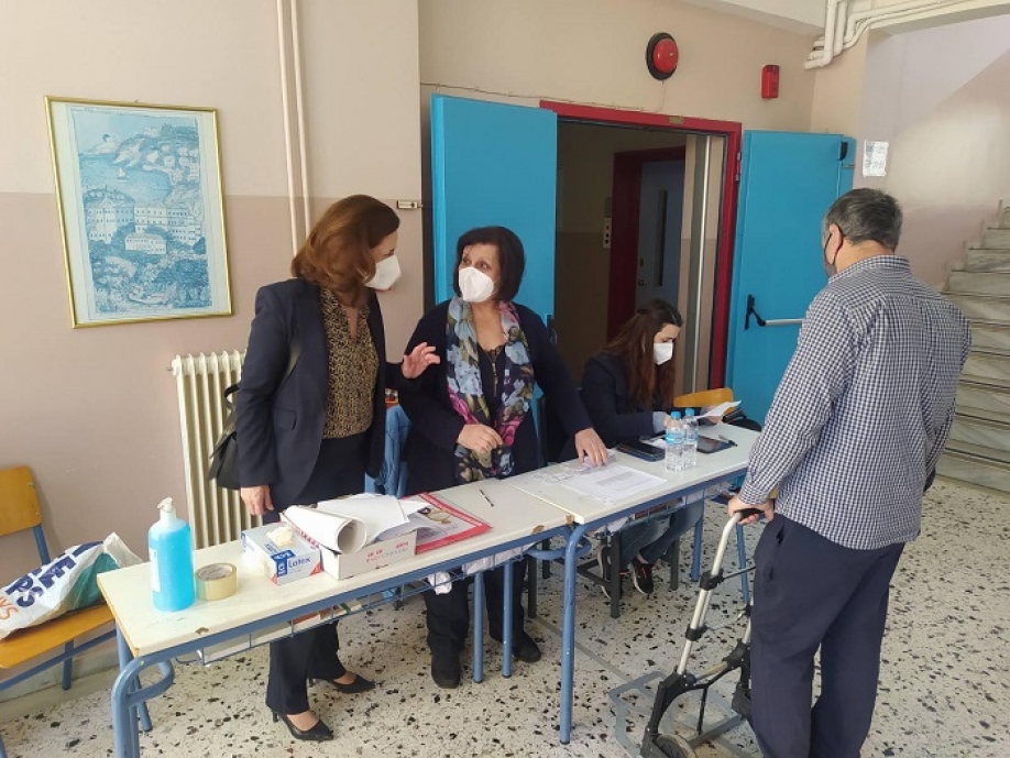 &Delta;&iota;&alpha;&nu;&omicron;&mu;ή &Tau;&Epsilon;&Beta;&Alpha; &sigma;&epsilon; 3.300 &omega;&phi;&epsilon;&lambda;&omicron;ύ&mu;&epsilon;&nu;&omicron;&upsilon;&sigmaf; &gamma;&iota;&alpha; &tau;&eta; &sigma;ύ&mu;&pi;&rho;&alpha;&xi;&eta; &tau;&eta;&sigmaf; &Pi;&epsilon;&rho;&iota;&phi;έ&rho;&epsilon;&iota;&alpha;&sigmaf; &Alpha;&tau;&tau;&iota;&kappa;ή&sigmaf; &sigma;&tau;&omicron; &Beta;ό&rho;&epsilon;&iota;&omicron; &Tau;&omicron;&mu;έ&alpha;