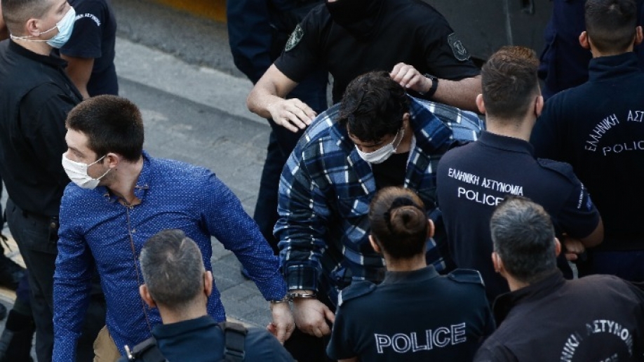 &Phi;&omega;&tau;&omicron;&gamma;&rho;&alpha;&phi;ί&alpha; &alpha;&pi;ό &Alpha;&Pi;&Epsilon;-&Mu;&Pi;&Epsilon;