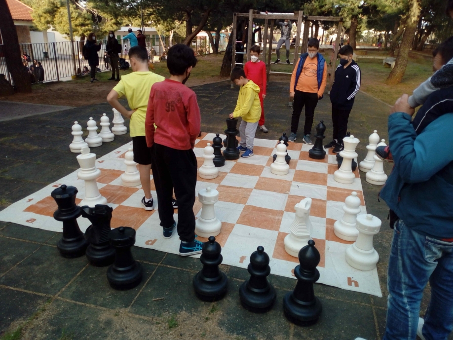 &Sigma;ύ&lambda;&lambda;&omicron;&gamma;&omicron;&sigmaf; &Gamma;&omicron;&nu;έ&omega;&nu; &tau;&omicron;&upsilon; 6&omicron;&upsilon; &Delta;&eta;&mu;&omicron;&tau;&iota;&kappa;&omicron;ύ &Sigma;&chi;&omicron;&lambda;&epsilon;ί&omicron;&upsilon; &Nu;έ&alpha;&sigmaf; &Iota;&omega;&nu;ί&alpha;&sigmaf;: &Tau;ί&mu;&eta;&sigma;&epsilon; &tau;&eta;&nu; &Eta;&mu;έ&rho;&alpha; &Pi;&alpha;&iota;&delta;&iota;&kappa;&omicron;ύ &Beta;&iota;&beta;&lambda;ί&omicron;&upsilon; &mu;&epsilon; έ&kappa;&theta;&epsilon;&sigma;&eta; &beta;&iota;&beta;&lambda;ί&omicron;&upsilon; &kappa;&alpha;&iota; ά&lambda;&lambda;&epsilon;&sigmaf; &pi;&alpha;&rho;ά&lambda;&lambda;&eta;&lambda;&epsilon;&sigmaf; &delta;&rho;&alpha;&sigma;&tau;&eta;&rho;&iota;ό&tau;&eta;&tau;&epsilon;&sigmaf;