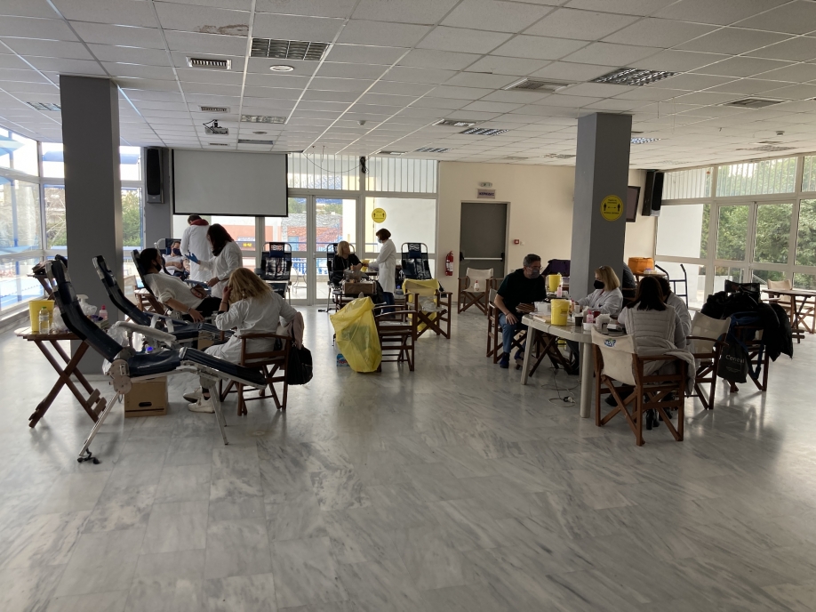 &Omicron;&lambda;&omicron;&kappa;&lambda;&eta;&rho;ώ&theta;&eta;&kappa;&epsilon; &eta; &alpha;&iota;&mu;&omicron;&delta;&omicron;&sigma;ί&alpha; &tau;&omicron;&upsilon; &Delta;ή&mu;&omicron;&upsilon; &Pi;&epsilon;&nu;&tau;έ&lambda;&eta;&sigmaf; - &Sigma;&upsilon;&gamma;&kappa;&epsilon;&nu;&tau;&rho;ώ&theta;&eta;&kappa;&alpha;&nu; 57 &phi;&iota;ά&lambda;&epsilon;&sigmaf; &alpha;ί&mu;&alpha;&tau;&omicron;&sigmaf;