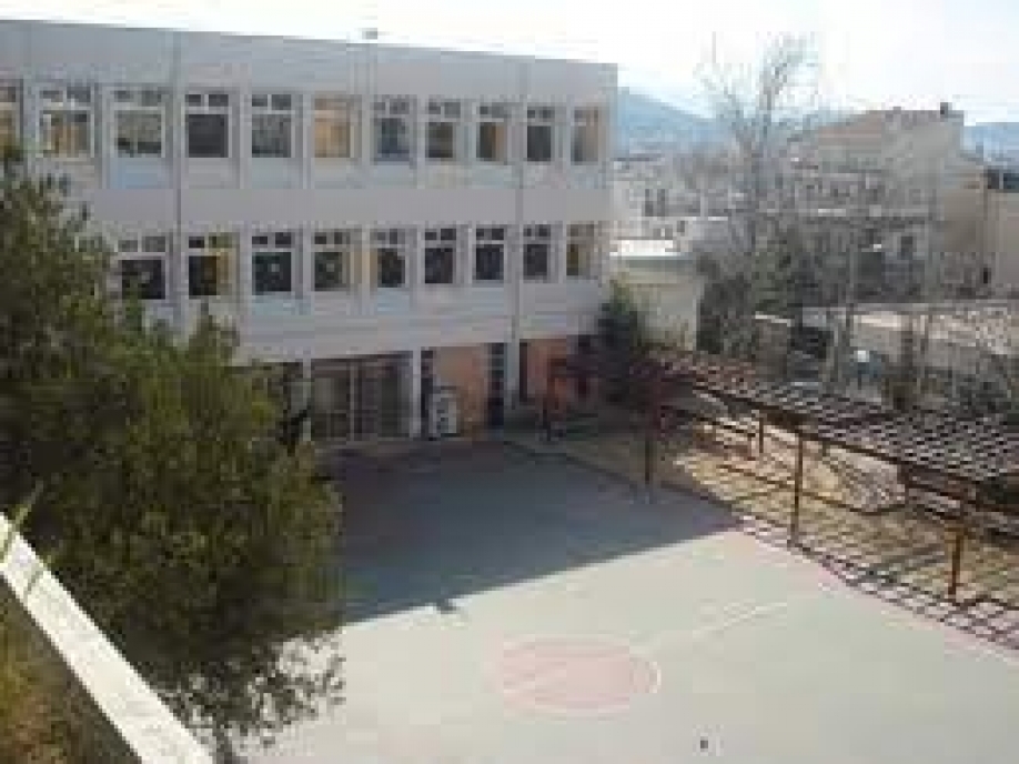 &quot;Κλειστά δυο σχολεία στο Ηράκλειο και όχι λόγω covid...&quot;,καταγγέλλει ο Νίκος Μπαρμπούνης