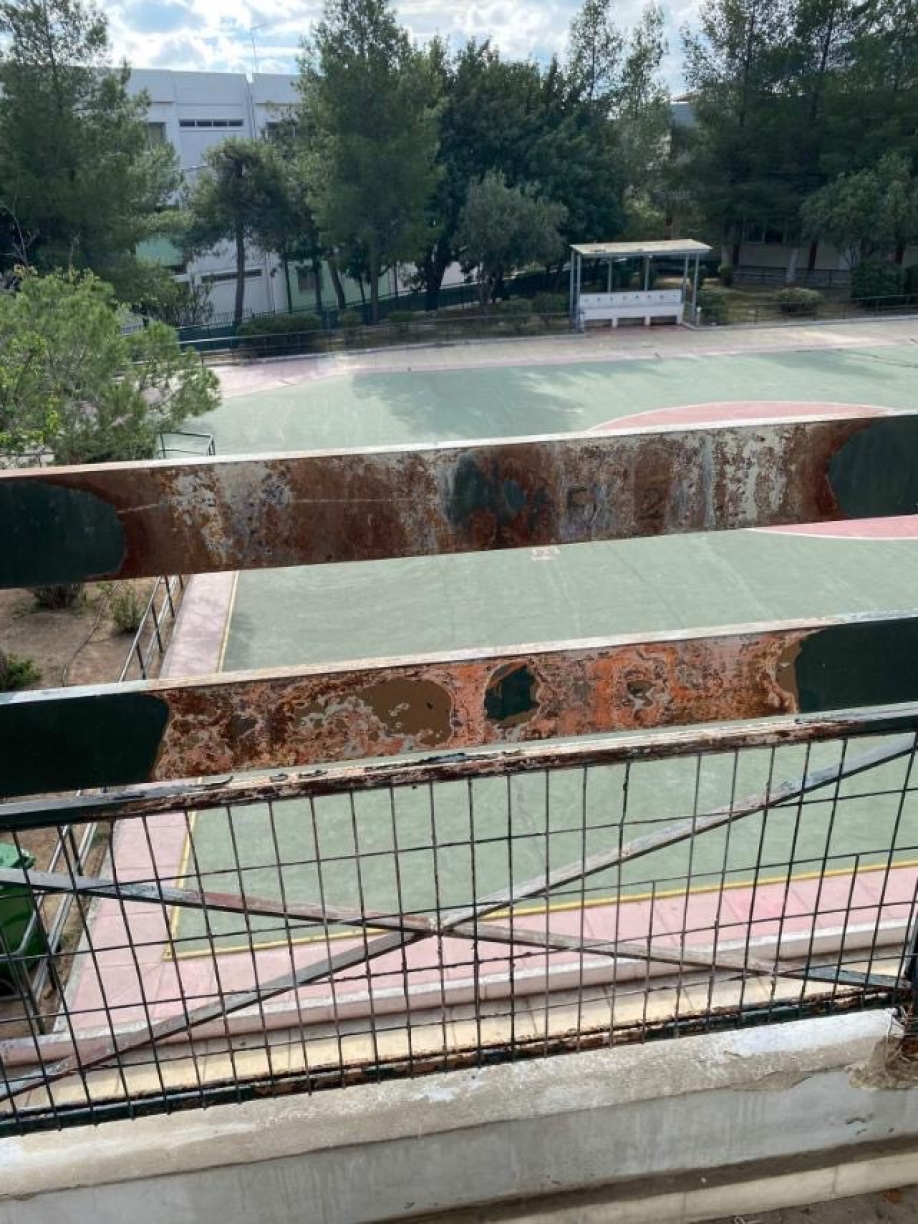 &Sigma;&epsilon; ά&sigma;&chi;&eta;&mu;&eta; &kappa;&alpha;&tau;ά&sigma;&tau;&alpha;&sigma;&eta; &tau;&omicron; 1&omicron; &delta;&eta;&mu;&omicron;&tau;&iota;&kappa;ό &sigma;&chi;&omicron;&lambda;&epsilon;ί&omicron; &Nu;. &Chi;&alpha;&lambda;&kappa;&eta;&delta;ό&nu;&alpha;&sigmaf;