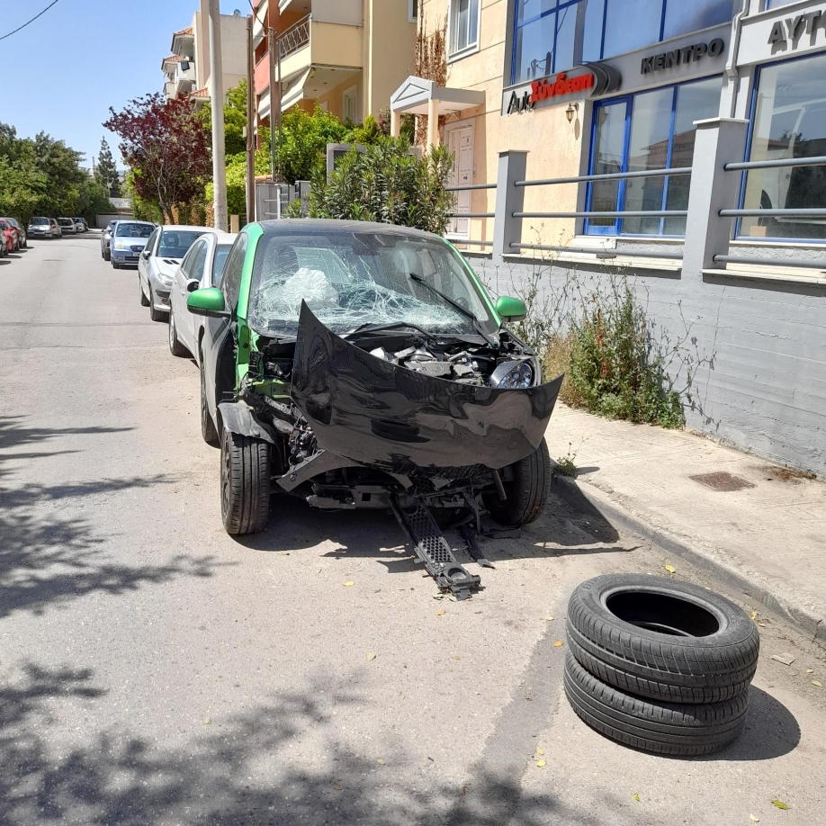 Εγκαταλελειμμένα οχήματα, απορρίμματα και άσχημη εικόνα