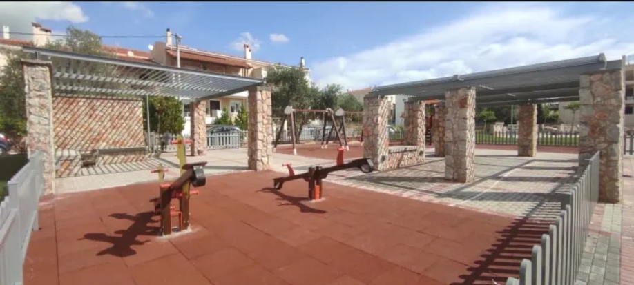 &Delta;ή&mu;&omicron;&sigmaf; &Chi;&alpha;&lambda;&alpha;&nu;&delta;&rho;ί&omicron;&upsilon;: &Eta; &mu;&pi;ά&lambda;&alpha; &Delta;&Epsilon;&Nu; &alpha;&pi;&alpha;&gamma;&omicron;&rho;&epsilon;ύ&epsilon;&tau;&alpha;&iota; &sigma;&tau;&iota;&sigmaf; &pi;&alpha;&iota;&delta;&iota;&kappa;έ&sigmaf; &chi;&alpha;&rho;έ&sigmaf;