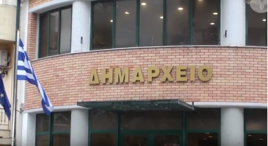 &Delta;&eta;&mu;&omicron;&tau;&iota;&kappa;ό &Sigma;&upsilon;&mu;&beta;&omicron;ύ&lambda;&iota;&omicron; &mu;&epsilon; &theta;έ&mu;&alpha; &tau;&eta;&nu; &Pi;&alpha;&iota;&delta;&epsilon;ί&alpha; &sigma;&tau;&eta;&nu; &Mu;&epsilon;&tau;&alpha;&mu;ό&rho;&phi;&omega;&sigma;&eta;