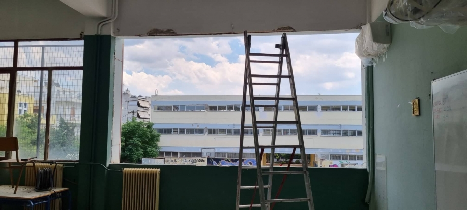 &Mu;&epsilon; &tau;&eta;&nu; &alpha;&nu;&tau;&iota;&kappa;&alpha;&tau;ά&sigma;&tau;&alpha;&sigma;&eta; &kappa;&omicron;&upsilon;&phi;&omega;&mu;ά&tau;&omega;&nu; &xi;&epsilon;&kappa;ί&nu;&eta;&sigma;&epsilon; &eta; 3&eta; &kappa;&alpha;&iota; &tau;&epsilon;&lambda;&epsilon;&upsilon;&tau;&alpha;ί&alpha; &phi;ά&sigma;&eta; &epsilon;&nu;&epsilon;&rho;&gamma;&epsilon;&iota;&alpha;&kappa;ή&sigmaf; &alpha;&nu;&alpha;&beta;ά&theta;&mu;&iota;&sigma;&eta;&sigmaf; &sigma;&chi;&omicron;&lambda;&epsilon;ί&omega;&nu; &sigma;&tau;&omicron; &Delta;ή&mu;&omicron; &Chi;&alpha;&lambda;&alpha;&nu;&delta;&rho;ί&omicron;&upsilon;