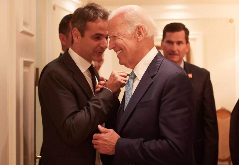 &Lambda;&alpha;ϊ&kappa;ή &Epsilon;&nu;ό&tau;&eta;&tau;&alpha;: &Kappa;&upsilon;&beta;έ&rho;&nu;&eta;&sigma;&eta; &Alpha;&mu;&epsilon;&rho;&iota;&kappa;&alpha;&nu;ό&delta;&omicron;&upsilon;&lambda;&eta; &kappa;&alpha;&iota; &upsilon;&pi;&omicron;&tau;&epsilon;&lambda;ή&sigmaf;