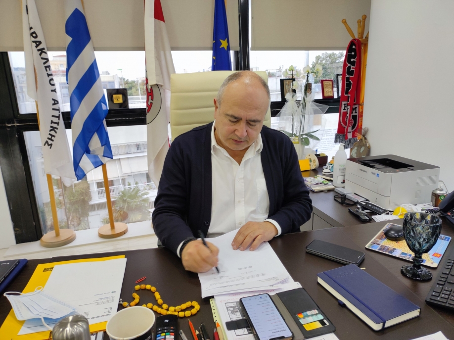 Έ&rho;&gamma;&alpha; &epsilon;&nu;&epsilon;&rho;&gamma;&epsilon;&iota;&alpha;&kappa;ή&sigmaf; &alpha;&nu;&alpha;&beta;ά&theta;&mu;&iota;&sigma;&eta;&sigmaf; &sigma;&epsilon; 3 &sigma;&chi;&omicron;&lambda;&epsilon;ί&alpha; &tau;&omicron;&upsilon; &Delta;ή&mu;&omicron;&upsilon; &Eta;&rho;&alpha;&kappa;&lambda;&epsilon;ί&omicron;&upsilon; &Alpha;&tau;&tau;&iota;&kappa;ή&sigmaf;