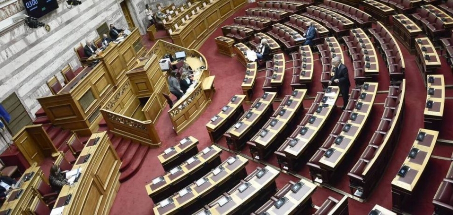 &Pi;&rho;ά&sigma;&iota;&nu;&eta; &Alpha;&rho;&iota;&sigma;&tau;&epsilon;&rho;ά: &Eta; &kappa;&upsilon;&beta;έ&rho;&nu;&eta;&sigma;&eta; &tau;&eta;&sigmaf; &kappa;&alpha;&tau;&alpha;&sigma;&tau;&rho;&omicron;&phi;ή&sigmaf; &theta;&alpha; &phi;&tau;ά&sigma;&epsilon;&iota; &sigma;&tau;&omicron; &tau;έ&lambda;&omicron;&sigmaf; &tau;&eta;&sigmaf;