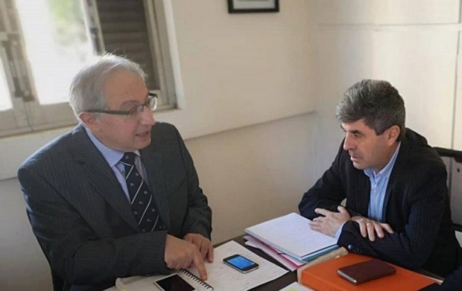 &Epsilon;&nu;&omega;&mu;έ&nu;&omicron; &Mu;&alpha;&rho;&omicron;ύ&sigma;&iota;: &Alpha;&pi;ό &tau;&alpha; &sigma;&kappa;&omicron;&upsilon;&pi;ί&delta;&iota;&alpha; &sigma;&tau;&omicron; &Omicron;&Alpha;&Kappa;&Alpha; &kappa;&alpha;&iota; &tau;&eta;&nu; &omicron;&delta;ό &Mu;&epsilon;&sigma;&omicron;&gamma;&epsilon;ί&omega;&nu; &sigma;&epsilon; &phi;&iota;ά&sigma;&kappa;&omicron; &mu;&epsilon; &tau;&omicron; &Sigma;&Mu;&Alpha; &Mu;&epsilon;&tau;&alpha;&mu;ό&rho;&phi;&omega;&sigma;&eta;&sigmaf; &omicron; &kappa;.&Alpha;&mu;&pi;&alpha;&tau;&zeta;ό&gamma;&lambda;&omicron;&upsilon;