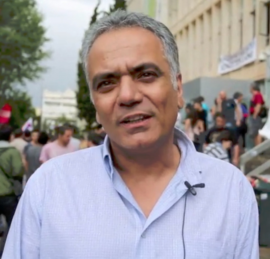 &Sigma;&kappa;&omicron;&upsilon;&rho;&lambda;έ&tau;&eta;&sigmaf;: &Epsilon;&pi;&iota;&beta;&epsilon;&beta;&alpha;&iota;ώ&nu;&epsilon;&tau;&alpha;&iota; &omicron; &alpha;&nu;&tau;&iota;&delta;&eta;&mu;&omicron;&kappa;&rho;&alpha;&tau;&iota;&kappa;ό&sigmaf; &kappa;&alpha;&tau;ή&phi;&omicron;&rho;&omicron;&sigmaf; &tau;&eta;&sigmaf; &kappa;&upsilon;&beta;έ&rho;&nu;&eta;&sigma;&eta;&sigmaf; &sigma;&tau;&eta;&nu; &Tau;&omicron;&pi;&iota;&kappa;ή &Alpha;&upsilon;&tau;&omicron;&delta;&iota;&omicron;ί&kappa;&eta;&sigma;&eta;