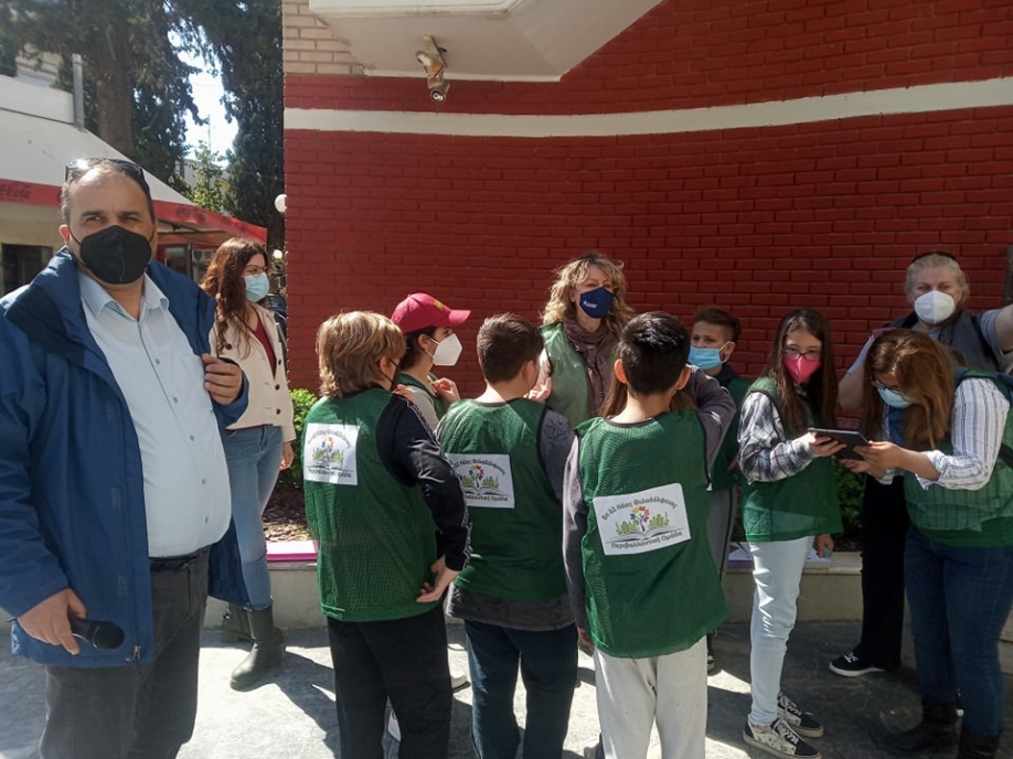 8o &Delta;&Sigma; &Nu;έ&alpha;&sigmaf; &Phi;&iota;&lambda;&alpha;&delta;έ&lambda;&phi;&epsilon;&iota;&alpha;&sigmaf;-&Mu;&iota;&alpha; &pi;&rho;ά&sigma;&iota;&nu;&eta; &delta;&rho;ά&sigma;&eta; &sigma;&tau;&omicron; &delta;&eta;&mu;&alpha;&rho;&chi;&epsilon;ί&omicron; &tau;&eta;&sigmaf; &pi;ό&lambda;&eta;&sigmaf; &mu;&alpha;&sigmaf;