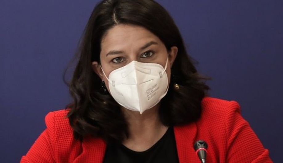 &Omega;&mu;ή &pi;&alpha;&rho;&alpha;&delta;&omicron;&chi;ή &Kappa;&epsilon;&rho;&alpha;&mu;έ&omega;&sigmaf;: &Mu;&epsilon; &alpha;&nu;&omicron;&iota;&chi;&tau;ά &sigma;&chi;&omicron;&lambda;&epsilon;ί&alpha; &tau;&alpha; &kappa;&rho;&omicron;ύ&sigma;&mu;&alpha;&tau;&alpha; &theta;&alpha; &alpha;&upsilon;&xi;&eta;&theta;&omicron;ύ&nu;