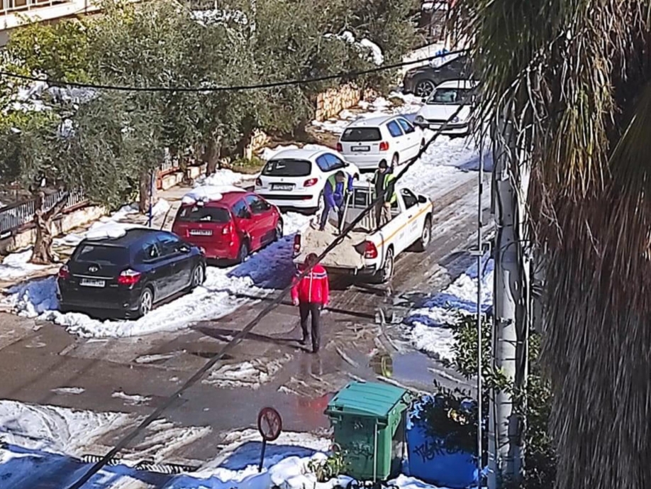 &Sigma;&tau;&eta;&nu; &kappa;&alpha;&rho;ό&tau;&sigma;&alpha; &tau;&omicron;&upsilon; DATSUN &kappa;&alpha;&iota; &mu;&epsilon; &tau;&omicron; &phi;&tau;&upsilon;ά&rho;&iota;, &tau;&rho;&alpha;&upsilon;&mu;&alpha;&tau;&iota;&omicron;&phi;&omicron;&rho;&epsilon;ί&sigmaf; &pi;&omicron;&upsilon; &alpha;&nu;&omicron;ί&gamma;&omicron;&upsilon;&nu; &delta;&rho;ό&mu;&omicron; &kappa;&lambda;&pi;