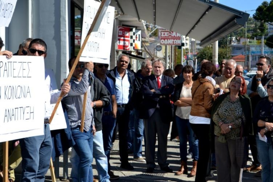 &Nu;.&Epsilon;.&Beta;.&Alpha;. &Sigma;&Upsilon;&Rho;&Iota;&Zeta;&Alpha; - &Pi;&Sigma;: &Delta;&upsilon;&nu;&alpha;&mu;&iota;&kappa;ή &sigma;&upsilon;&mu;&mu;&epsilon;&tau;&omicron;&chi;ή &sigma;&tau;&eta;&nu; &kappa;&iota;&nu;&eta;&tau;&omicron;&pi;&omicron;ί&eta;&sigma;&eta; &kappa;&alpha;&tau;ά &tau;&eta;&sigmaf; &alpha;&pi;&omicron;&mu;ά&kappa;&rho;&upsilon;&nu;&sigma;&eta;&sigmaf; &tau;&omicron;&upsilon; &upsilon;&pi;&omicron;&kappa;&alpha;&tau;&alpha;&sigma;&tau;ή&mu;&alpha;&tau;&omicron;&sigmaf; &Mu;&epsilon;&lambda;&iota;&sigma;&sigma;ί&omega;&nu; &tau;&eta;&sigmaf; &Epsilon;&theta;&nu;&iota;&kappa;ή&sigmaf; &tau;&rho;ά&pi;&epsilon;&zeta;&alpha;&sigmaf;