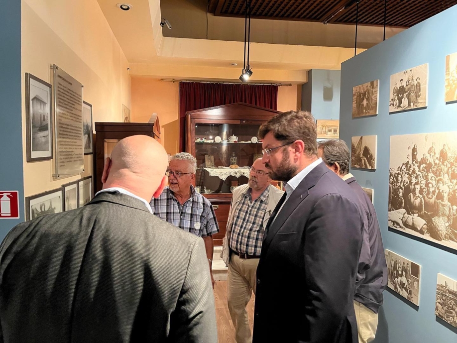 &Epsilon;&pi;ί&sigma;&kappa;&epsilon;&psi;&eta; &Kappa;&alpha;&nu;&lambda;ή, &Zeta;&alpha;&chi;&alpha;&rho;&iota;ά&delta;&eta;, &Mu;&pi;&alpha;&lambda;ά&phi;&alpha; &sigma;&tau;&omicron; &Kappa;&Epsilon;.&Mu;&Iota;.&Pi;&Omicron;. &sigma;&tau;&eta; &Nu;έ&alpha; &Iota;&omega;&nu;ί&alpha;