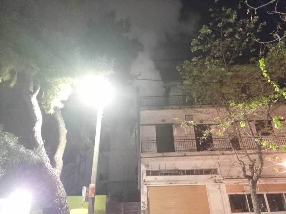 Φωτιά σε διαμέρισμα στο Ηράκλειο από αναμμένο κερί