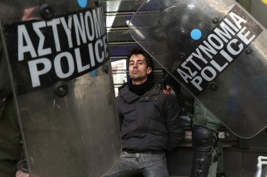 &Lambda;&alpha;ϊ&kappa;ή &Epsilon;&nu;ό&tau;&eta;&tau;&alpha; - &Alpha;&nu;&upsilon;&pi;ό&tau;&alpha;&kappa;&tau;&eta; &Alpha;&rho;&iota;&sigma;&tau;&epsilon;&rho;ά: &Nu;&alpha; &alpha;&theta;&omega;&omega;&theta;&omicron;ύ&nu; &omicron;&iota; &alpha;&gamma;&omega;&nu;&iota;&sigma;&tau;έ&sigmaf; &kappa;&alpha;&tau;ά &tau;&omega;&nu; &pi;&lambda;&epsilon;&iota;&sigma;&tau;&eta;&rho;&iota;&alpha;&sigma;&mu;ώ&nu;