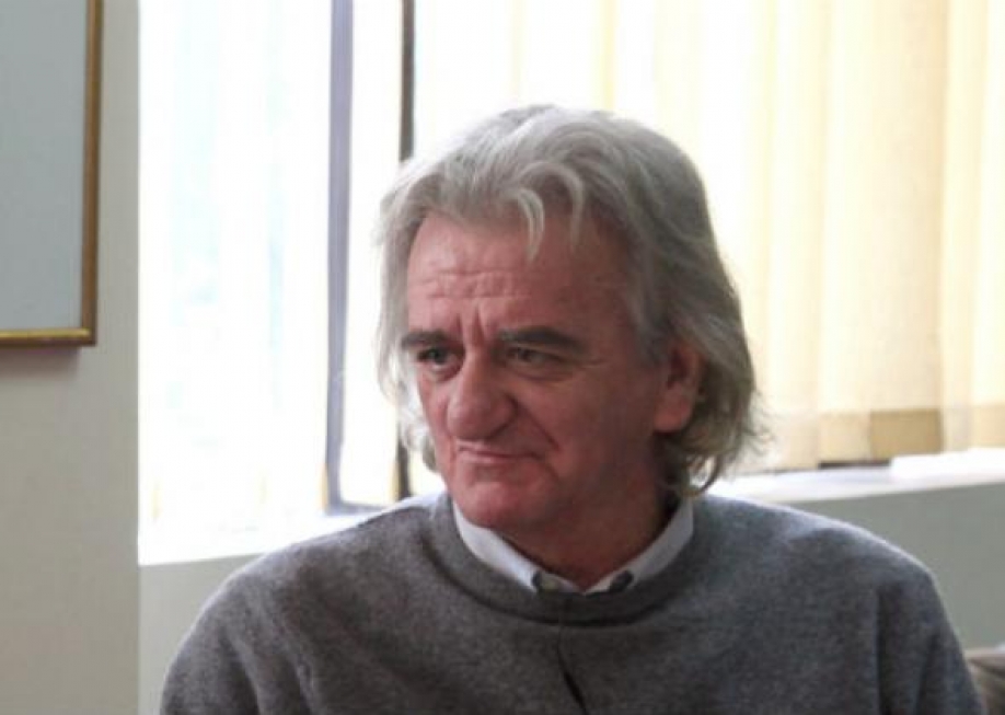 &Chi;&rho;. &Kappa;&alpha;&nu;&lambda;ή&sigmaf;: "&Omicron; &Eta;&rho;&alpha;&kappa;&lambda;ή&sigmaf; &Gamma;&kappa;ό&tau;&sigma;&eta;&sigmaf; &alpha;&phi;ή&nu;&epsilon;&iota; &omega;&sigmaf; &kappa;&lambda;&eta;&rho;&omicron;&nu;&omicron;&mu;&iota;ά &mu;&iota;&alpha; &mu;&epsilon;&gamma;ά&lambda;&eta; &delta;&eta;&mu;&omicron;&kappa;&rho;&alpha;&tau;&iota;&kappa;ή &kappa;&omicron;&upsilon;&lambda;&tau;&omicron;ύ&rho;&alpha;, &alpha;&gamma;&alpha;&theta;ό &tau;&omicron; &omicron;&pi;&omicron;ί&omicron; &alpha;&upsilon;&tau;έ&sigmaf; &tau;&iota;&sigmaf; &eta;&mu;έ&rho;&epsilon;&sigmaf; &kappa;&alpha;&tau;&alpha;&lambda;&alpha;&beta;&alpha;ί&nu;&omicron;&upsilon;&mu;&epsilon; &pi;ό&sigma;&omicron; &pi;&omicron;&lambda;ύ&tau;&iota;&mu;&omicron; &epsilon;ί&nu;&alpha;&iota;