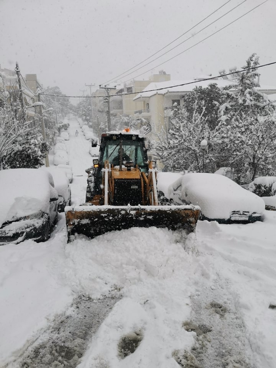 Στείλατε τα εκχιονιστικά σε παράκτιους Δήμους και ΜΗΔΕΝ στα Βριλήσσια. Απάντηση - ράπισμα στην Περιφέρεια!