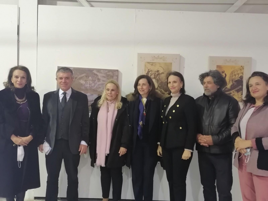 &Epsilon;&gamma;&kappa;&alpha;ί&nu;&iota;&alpha; &gamma;&iota;&alpha; &tau;&eta;&nu; έ&kappa;&theta;&epsilon;&sigma;&eta; &laquo;&Mu;&epsilon; &tau;&omicron; &beta;&lambda;έ&mu;&mu;&alpha; &sigma;&tau;&omicron; &lsquo;21&raquo; &mu;&epsilon; &tau;&eta;&nu; &upsilon;&pi;&omicron;&sigma;&tau;ή&rho;&iota;&xi;&eta; &tau;&eta;&sigmaf; &Pi;&epsilon;&rho;&iota;&phi;έ&rho;&epsilon;&iota;&alpha;&sigmaf; &Alpha;&tau;&tau;&iota;&kappa;ή&sigmaf; &sigma;&tau;&eta;&nu; &Epsilon;&lambda;&lambda;&eta;&nu;&iota;&kappa;ή &Kappa;&epsilon;&rho;&alpha;&mu;&iota;&kappa;ή