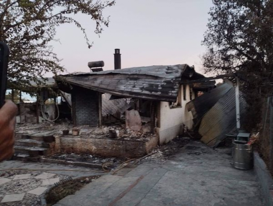 &Epsilon;&mu;&epsilon;ί&sigmaf; &eta; &Pi;ό&lambda;&eta; &mu;&alpha;&sigmaf;: &Eta; &delta;&iota;&omicron;ί&kappa;&eta;&sigma;&eta; &Zeta;&omicron;ύ&tau;&sigma;&omicron;&upsilon; έ&beta;&alpha;&lambda;&epsilon; &tau;&eta; &sigma;&phi;&rho;&alpha;&gamma;ί&delta;&alpha; &tau;&eta;&sigmaf; &sigma;&tau;&eta; &mu;&epsilon;&gamma;&alpha;&lambda;ύ&tau;&epsilon;&rho;&eta; &kappa;&alpha;&tau;&alpha;&sigma;&tau;&rho;&omicron;&phi;ή &tau;&eta;&sigmaf; &pi;ό&lambda;&eta;&sigmaf;