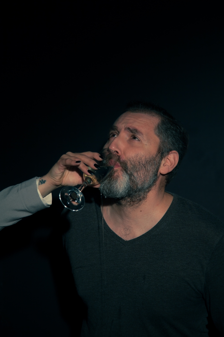 "&Kappa;ά&theta;&epsilon; &Tau;&epsilon;&tau;ά&rho;&tau;&eta;" &alpha;&pi;ό &tau;&eta;&nu; &theta;&epsilon;&alpha;&tau;&rho;&iota;&kappa;ή &epsilon;&tau;&alpha;&iota;&rho;&epsilon;ί&alpha; Replica