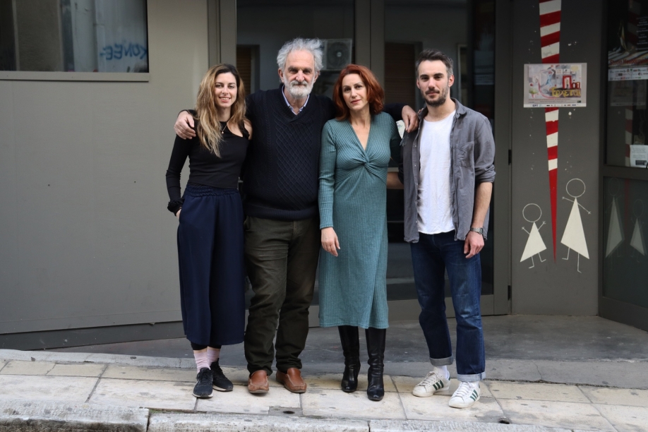 Να ακούς το χιόνι να πέφτει: Μια παράσταση βασισμένη σε διηγήματα του Ρέιμοντ Κάρβερ