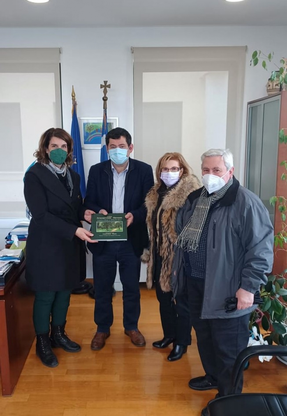 &Alpha;&nu;&tau;&iota;&pi;&rho;&omicron;&sigma;&omega;&pi;&epsilon;ί&alpha; &tau;&eta;&sigmaf; &Kappa;ί&nu;&eta;&sigma;&eta;&sigmaf; &Pi;&omicron;&lambda;&iota;&tau;ώ&nu; &Lambda;&upsilon;&kappa;ό&beta;&rho;&upsilon;&sigma;&eta;&sigmaf; &epsilon;&pi;&iota;&sigma;&kappa;έ&phi;&theta;&eta;&kappa;&epsilon; &tau;&omicron;&nu; &Delta;ή&mu;&alpha;&rho;&chi;&omicron;