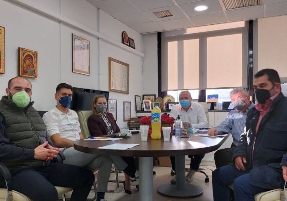 &Mu;&epsilon; &tau;&omicron; &nu;έ&omicron; &Delta;&Sigma; &tau;&eta;&sigmaf; Έ&nu;&omega;&sigma;&eta;&sigmaf; &Gamma;&omicron;&nu;έ&omega;&nu; &sigma;&upsilon;&nu;&alpha;&nu;&tau;ή&theta;&eta;&kappa;&epsilon; &omicron; &delta;ή&mu;&alpha;&rho;&chi;&omicron;&sigmaf; &Eta;&rho;&alpha;&kappa;&lambda;&epsilon;ί&omicron;&upsilon; &Alpha;&tau;&tau;&iota;&kappa;ή&sigmaf;