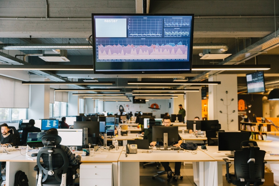 &Mu;&pi;&alpha;&rho;ά&zeta; &alpha;&pi;&omicron;&lambda;ύ&sigma;&epsilon;&omega;&nu; &kappa;&alpha;&tau;&alpha;&gamma;&gamma;έ&lambda;&lambda;&epsilon;&iota; &tau;&omicron; &Sigma;&Epsilon;&Tau;&Eta;&Pi; - Έ&kappa;&tau;&alpha;&kappa;&tau;&eta; &sigma;ύ&sigma;&kappa;&epsilon;&psi;&eta; &tau;&eta;&sigmaf; &sigma;&omega;&mu;&alpha;&tau;&epsilon;&iota;&alpha;&kappa;ή&sigmaf; &epsilon;&pi;&iota;&tau;&rho;&omicron;&pi;ή&sigmaf; &tau;&omicron;&upsilon; Skroutz