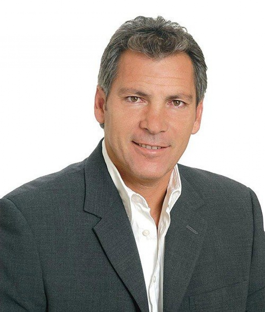 &Alpha;&nu;&epsilon;&xi;ά&rho;&tau;&eta;&tau;&omicron;&sigmaf; &kappa;&alpha;&iota; &omicron; &Lambda;ύ&sigma;&alpha;&nu;&delta;&rho;&omicron;&sigmaf; &Gamma;&epsilon;&omega;&rho;&gamma;&alpha;&mu;&lambda;ή&sigmaf;