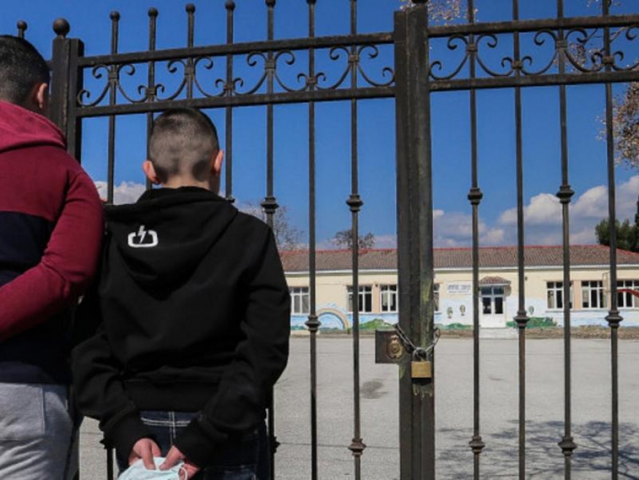 Σχολεία: Με &quot;ατομική ευθύνη&quot; η επιστροφή των μαθητών – Τι θα γίνει με τα self test