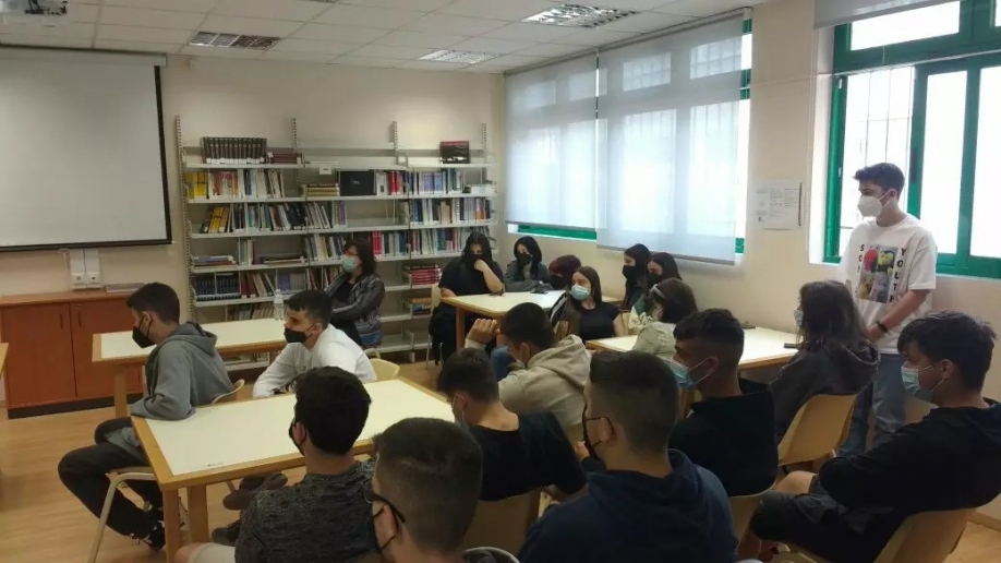 &Epsilon;&nu;&eta;&mu;&epsilon;&rho;&omega;&tau;&iota;&kappa;ή &delta;&rho;ά&sigma;&eta; &tau;&omicron;&upsilon; 11&omicron;&upsilon; &Gamma;&Epsilon;&Lambda; &Pi;&epsilon;&rho;&iota;&sigma;&tau;&epsilon;&rho;ί&omicron;&upsilon; &mu;&epsilon; &tau;&eta; &Delta;&eta;&mu;&omicron;&tau;&iota;&kappa;ή &Beta;&iota;&beta;&lambda;&iota;&omicron;&theta;ή&kappa;&eta;