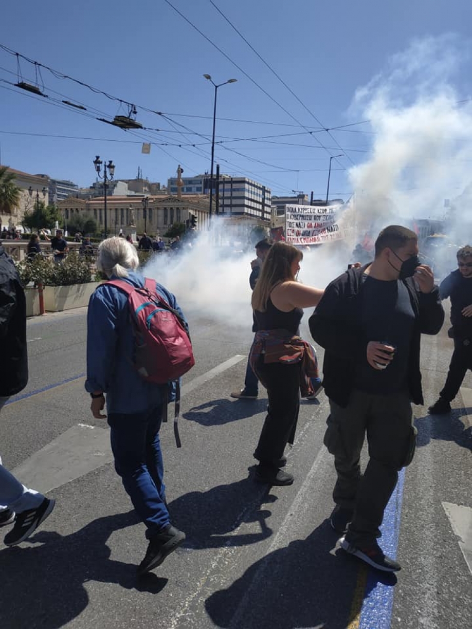 Ξύλο και επαναλαμβανόμενη χρήση χημικών στην αντιφασιστική πορεία (video)