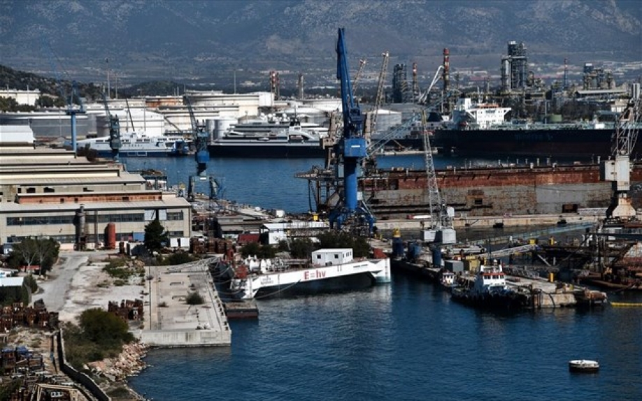 &Tau;&eta;&nu; έ&kappa;&tau;&alpha;&kappa;&tau;&eta; &sigma;ύ&gamma;&kappa;&lambda;&iota;&sigma;&eta; &tau;&omicron;&upsilon; &Delta;&eta;&mu;&omicron;&tau;&iota;&kappa;&omicron;ύ &Sigma;&upsilon;&mu;&beta;&omicron;&upsilon;&lambda;ί&omicron;&upsilon; &mu;&epsilon; &theta;έ&mu;&alpha; &tau;&iota;&sigmaf; &epsilon;&xi;&epsilon;&lambda;ί&xi;&epsilon;&iota;&sigmaf; &sigma;&tau;&alpha; &Nu;&alpha;&upsilon;&pi;&eta;&gamma;&epsilon;ί&alpha; &zeta;&eta;&tau;ά &eta; &Lambda;&Alpha;.&Sigma;&Upsilon;. &Mu;&epsilon;&gamma;ά&rho;&omega;&nu; - &Nu;.&Pi;&epsilon;&rho;ά&mu;&omicron;&upsilon;