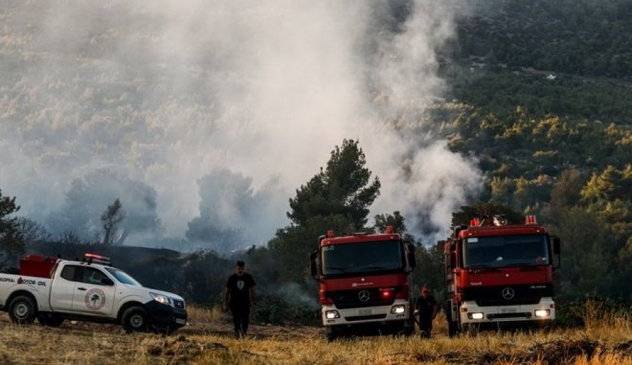 &Eta; &Alpha;&tau;&tau;&iota;&kappa;ή (&xi;&alpha;&nu;&alpha;) &mu;&epsilon;&tau;&rho;ά&epsilon;&iota; &tau;&iota;&sigmaf; &pi;&lambda;&eta;&gamma;έ&sigmaf; &tau;&eta;&sigmaf;, &eta; &kappa;&upsilon;&beta;έ&rho;&nu;&eta;&sigma;&eta; &pi;&alpha;&nu;&eta;&gamma;&upsilon;&rho;ί&zeta;&epsilon;&iota; &mu;έ&sigma;&alpha; &sigma;&tau;&iota;&sigmaf; &sigma;&tau;ά&chi;&tau;&epsilon;&sigmaf;