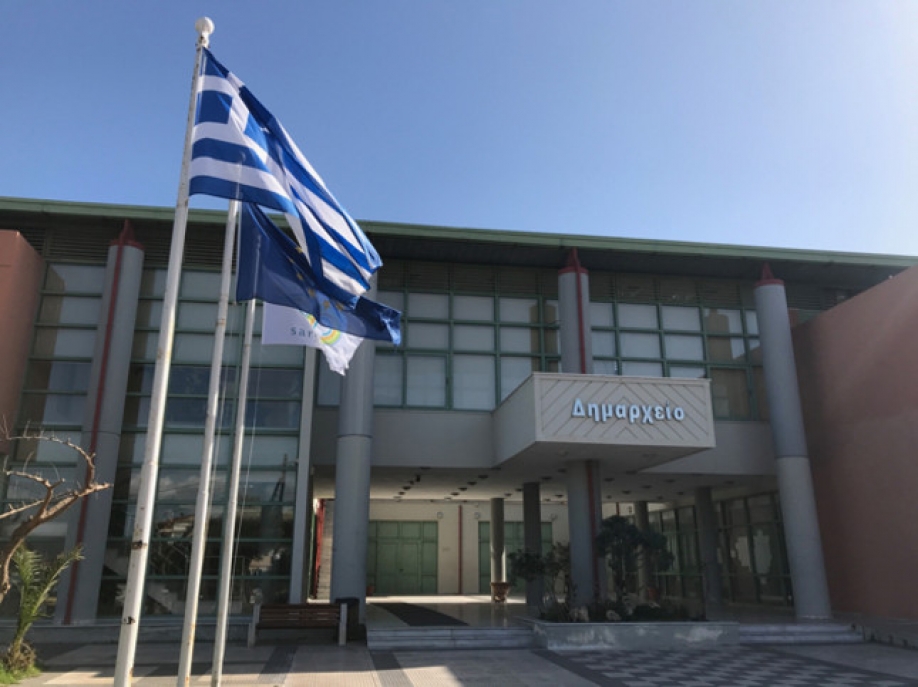 &Delta;&eta;&mu;&omicron;&sigma;&iota;&omicron;&nu;&omicron;&mu;&iota;&kappa;ό &kappa;&alpha;&iota; &tau;&alpha;&mu;&epsilon;&iota;&alpha;&kappa;ό έ&lambda;&lambda;&epsilon;&iota;&mu;&mu;&alpha; &sigma;&tau;&eta;&nu; &Alpha;&Delta;&Mu;&Kappa;&Epsilon;&Sigma; &Delta;ή&mu;&omicron;&upsilon; &Sigma;&alpha;&rho;&omega;&nu;&iota;&kappa;&omicron;ύ:&Epsilon;&xi;&eta;&gamma;ή&sigma;&epsilon;&iota;&sigmaf; &alpha;&pi;ό &tau;&eta;&nu; &pi;&rho;ώ&eta;&nu; &delta;&iota;&omicron;ί&kappa;&eta;&sigma;&eta; &Sigma;&omega;&phi;&rho;ό&nu;&eta; &zeta;&eta;&tau;&omicron;ύ&nu; &omicron;&iota; &alpha;&iota;&rho;&epsilon;&tau;&omicron;ί &tau;&eta;&sigmaf; &pi;&alpha;&rho;ά&tau;&alpha;&xi;&eta;&sigmaf; &Phi;&iota;&lambda;ί&pi;&pi;&omicron;&upsilon;