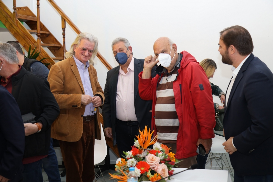 &Alpha;&nu;&alpha;&kappa;&omicron;ί&nu;&omega;&sigma;&alpha;&nu; &tau;&eta; &sigma;&upsilon;&nu;&epsilon;&rho;&gamma;&alpha;&sigma;ί&alpha; &tau;&omicron;&upsilon;&sigmaf; &Beta;&lambda;&alpha;&sigma;&sigma;ό&pi;&omicron;&upsilon;&lambda;&omicron;&sigmaf; &kappa;&alpha;&iota; &Pi;&alpha;&pi;&alpha;&delta;&eta;&mu;&eta;&tau;&rho;ί&omicron;&upsilon;. &Mu;&alpha;&zeta;ί &sigma;&tau;&iota;&sigmaf; &epsilon;&kappa;&lambda;&omicron;&gamma;έ&sigmaf; &tau;&omicron;&upsilon; 2023 (&phi;&omega;&tau;&omicron;+video)