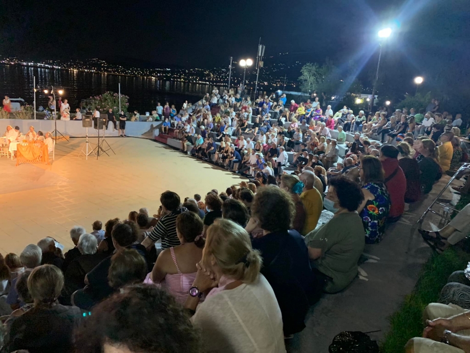 &Alpha;ύ&gamma;&omicron;&upsilon;&sigma;&tau;&omicron;&sigmaf; &Pi;&omicron;&lambda;&iota;&tau;&iota;&sigma;&mu;&omicron;ύ &sigma;&tau;&omicron;&nu; &Delta;ή&mu;&omicron; &Sigma;&alpha;&rho;&omega;&nu;&iota;&kappa;&omicron;ύ