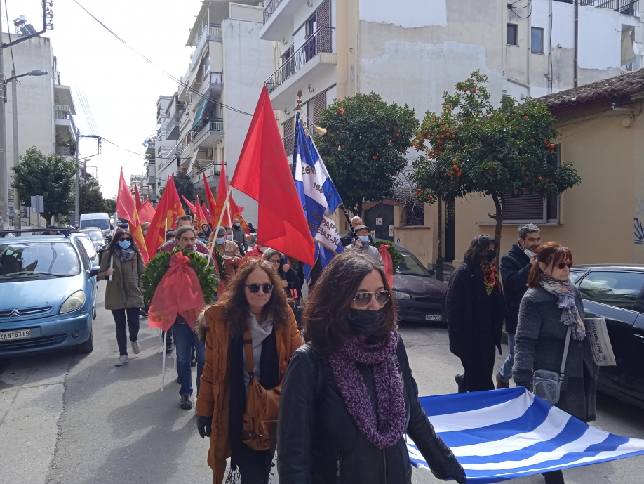 Πορεία και κατάθεση στεφάνων στο Μπλόκο της Καλογρέζας από το ΚΚΕ